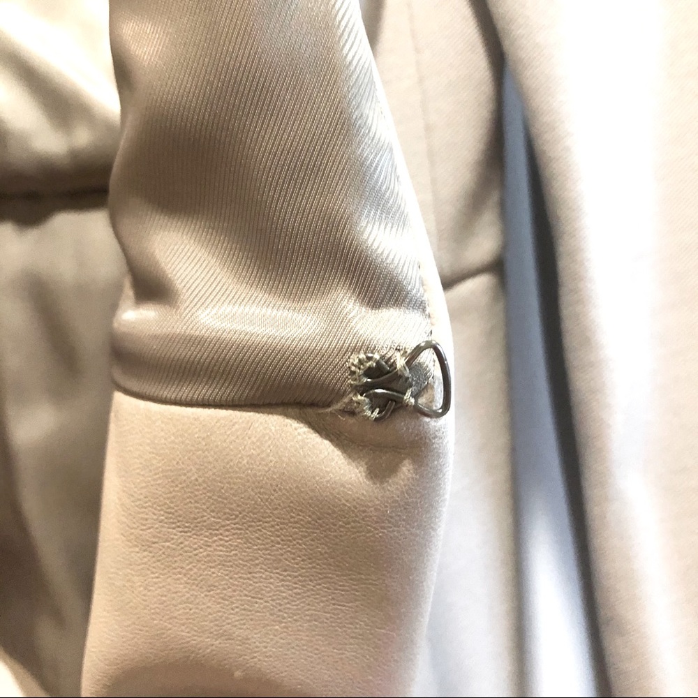🥳 HOST PICK 🥳 HALSTON HERITAGE BLAZER W/ LAMBSKIN LEATHER DETAIL - Picture 12 of 14
